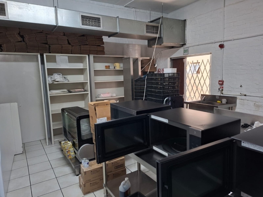 To Let Commercial Property for Rent in Somerset West Western Cape